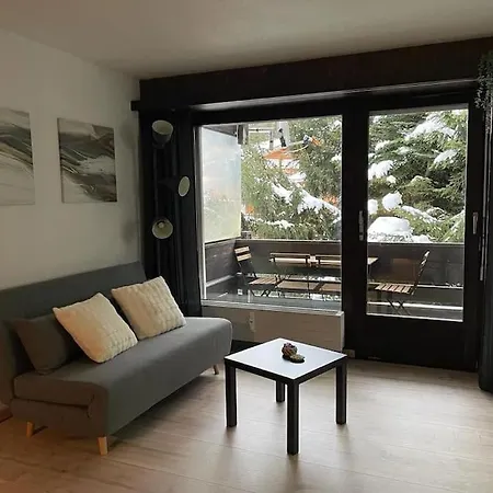 Joli Studio Fraichement Renove A Cote Des Pistes *